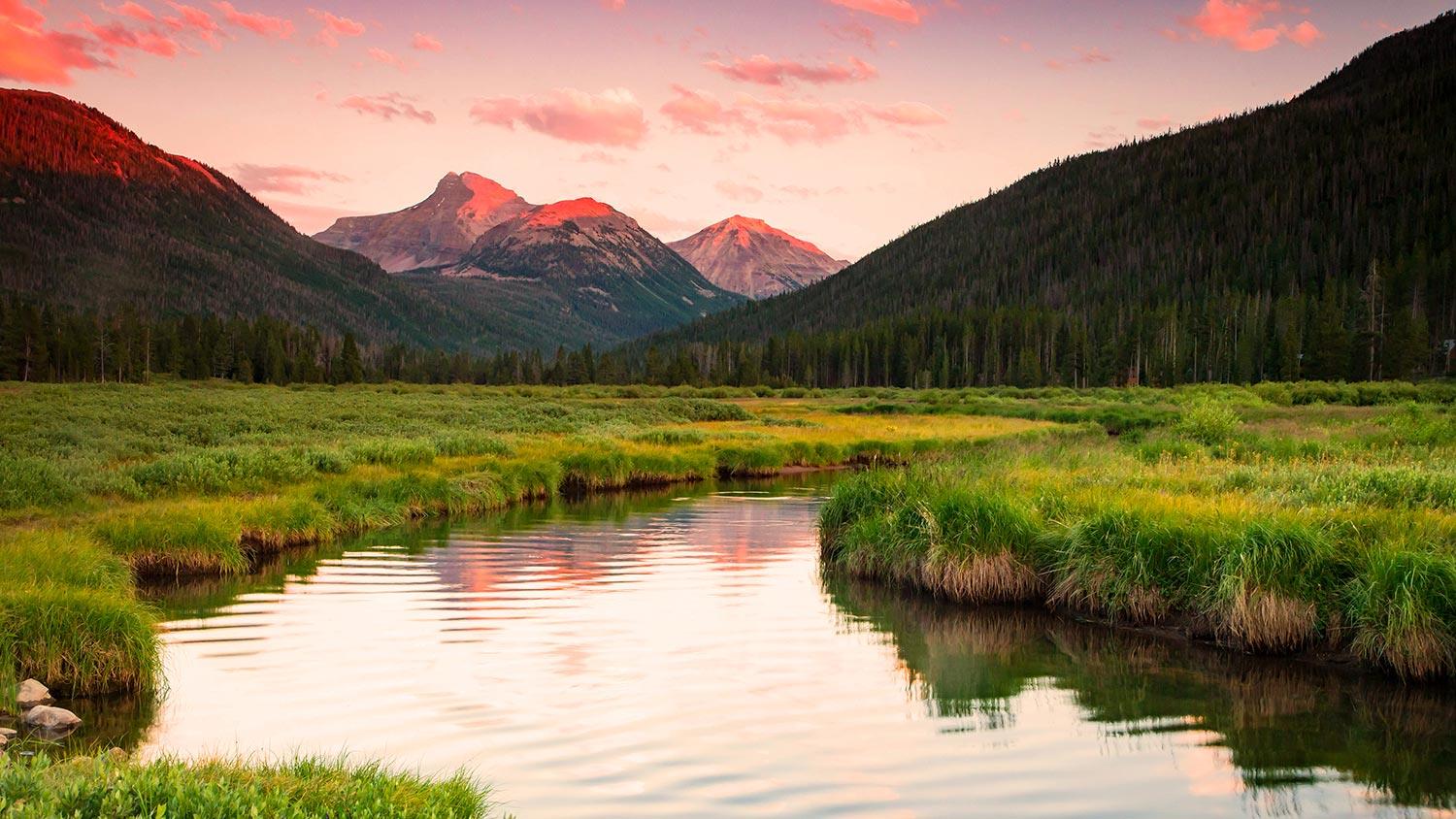 rocky mountain lake