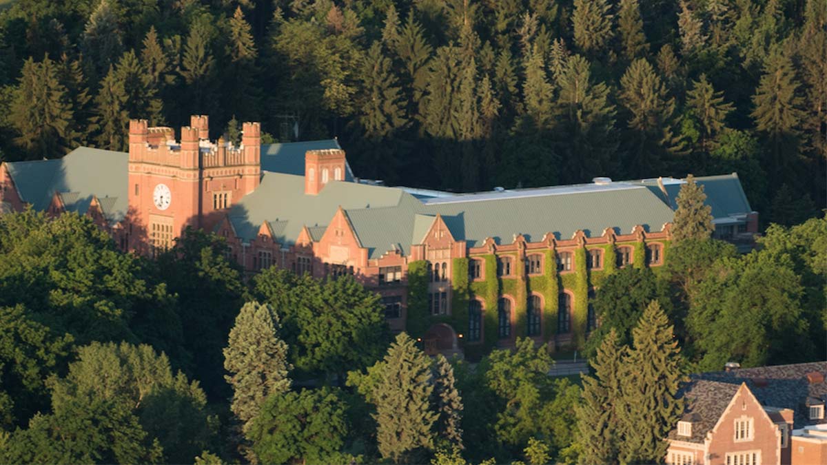 Aerial shot of U of I Administration Building